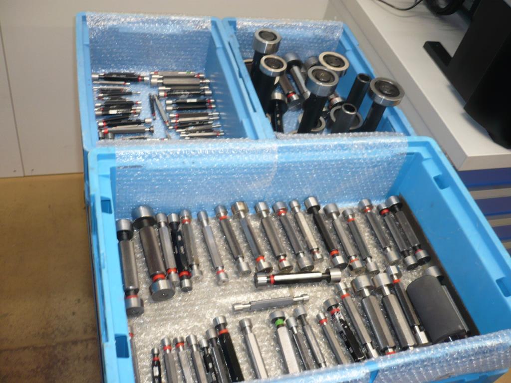 Tornos e fresadoras CNC, rectificadoras CNC, centros de maquinagem CNC-2