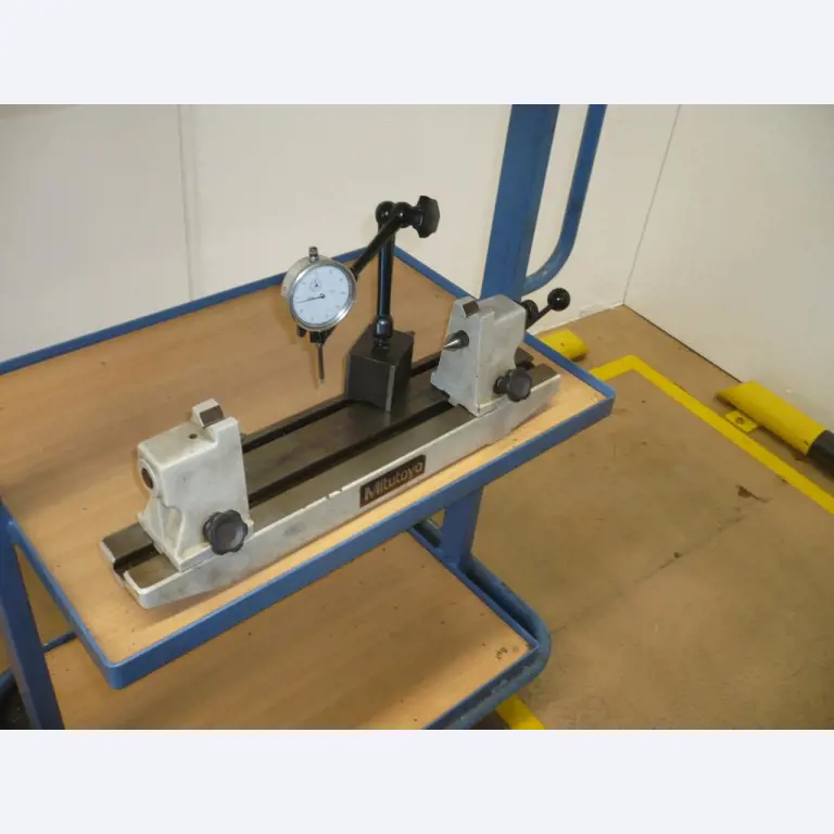 Tornos e fresadoras CNC, rectificadoras CNC, centros de maquinagem CNC-2