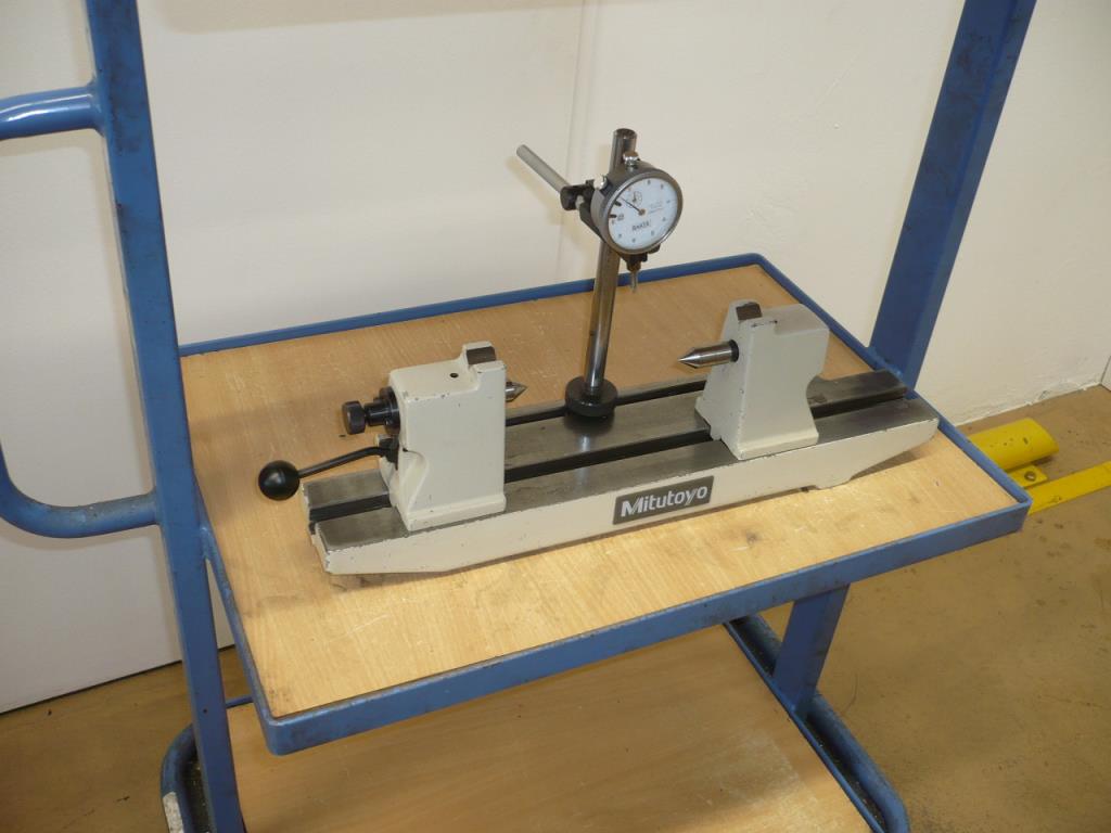 Tornos e fresadoras CNC, rectificadoras CNC, centros de maquinagem CNC-2