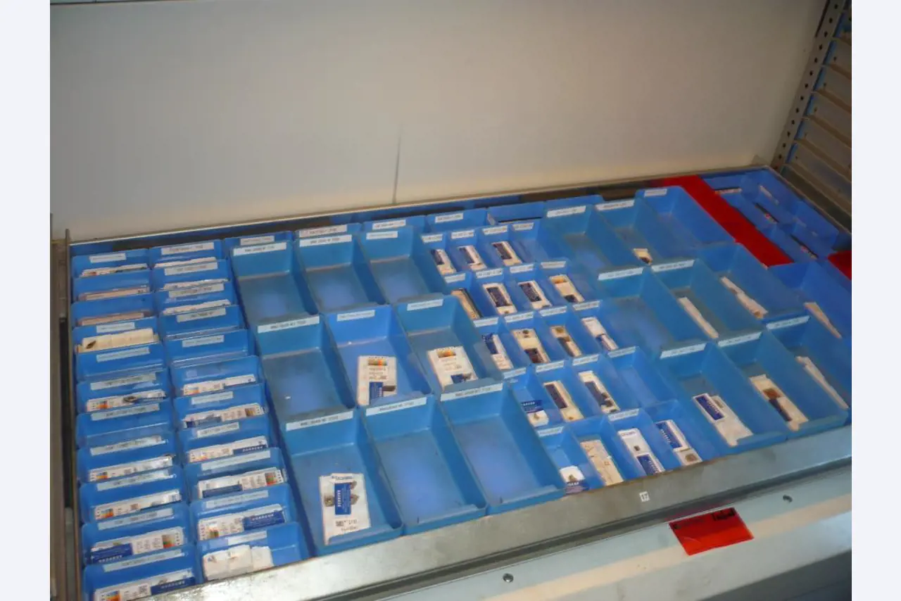 CNC-Dreh-und Fräsmaschinen, CNC-Schleifmaschinen, CNC-Bearbeitungszentren-2