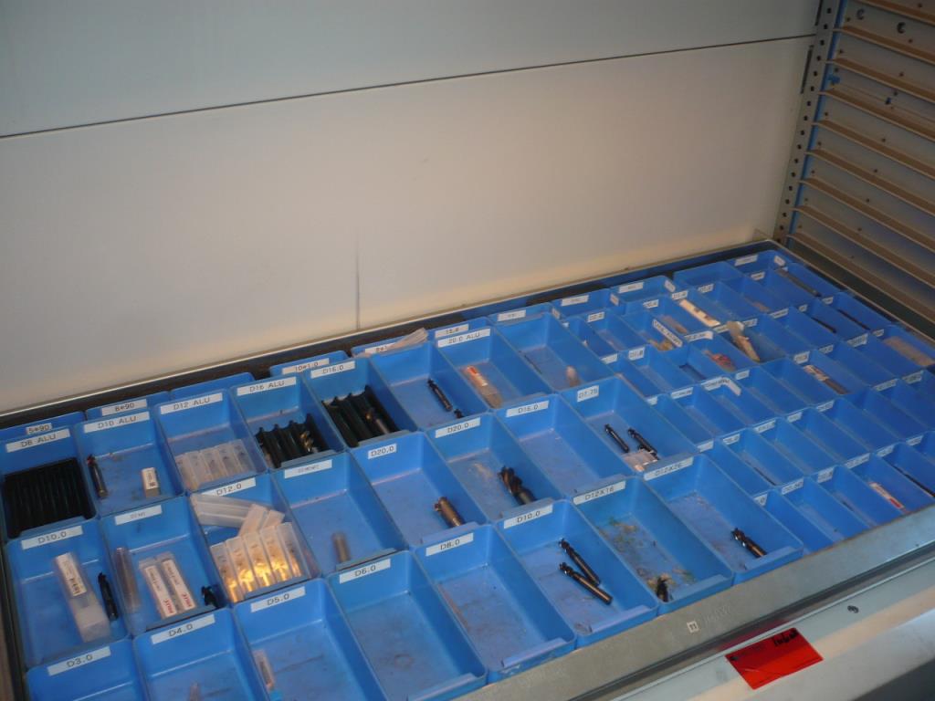 CNC-Dreh-und Fräsmaschinen, CNC-Schleifmaschinen, CNC-Bearbeitungszentren-7