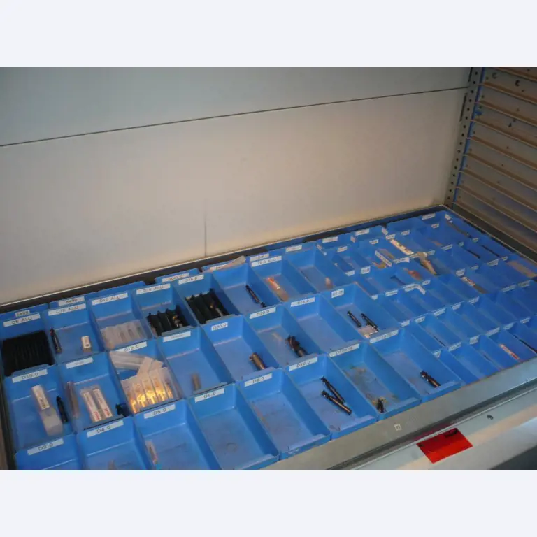 CNC-Dreh-und Fräsmaschinen, CNC-Schleifmaschinen, CNC-Bearbeitungszentren-7