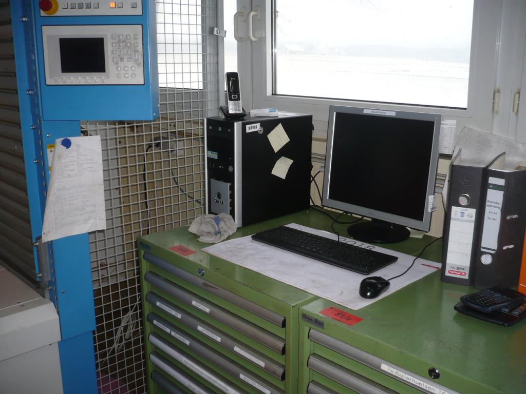 CNC-Dreh-und Fräsmaschinen, CNC-Schleifmaschinen, CNC-Bearbeitungszentren-8