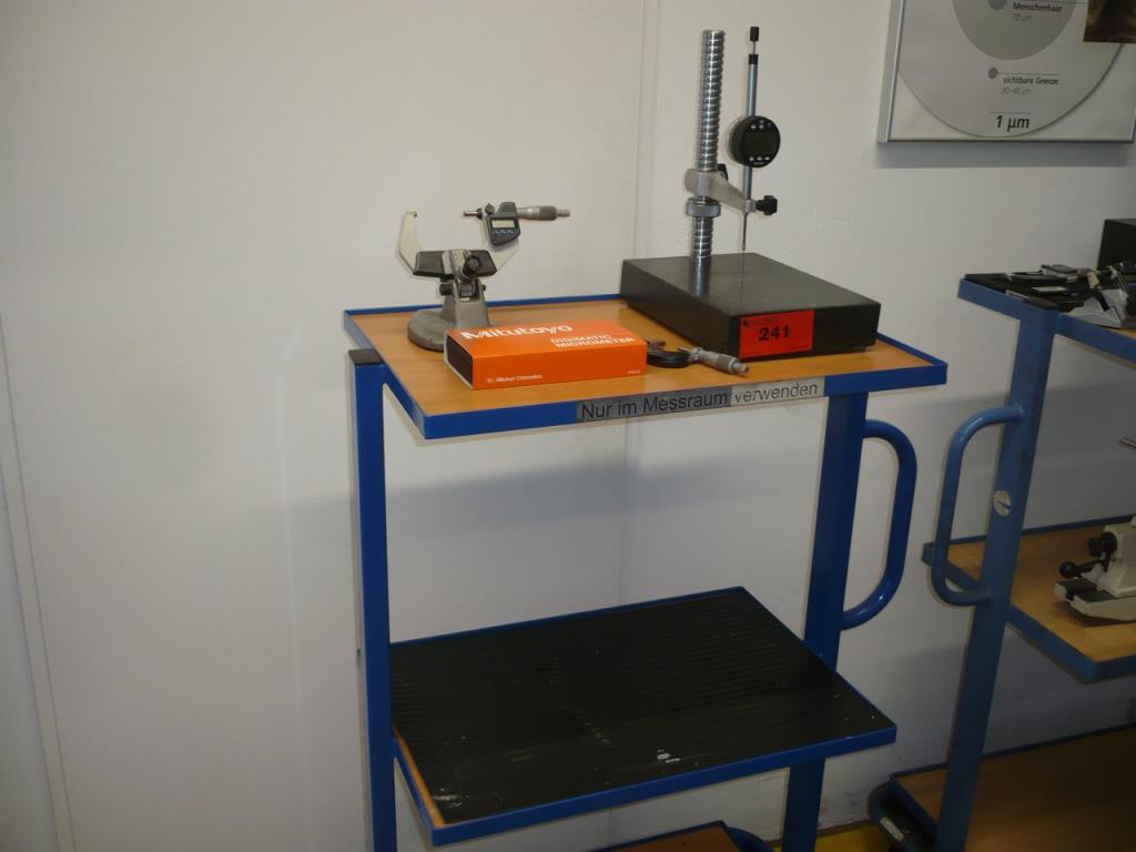 Tornos e fresadoras CNC, rectificadoras CNC, centros de maquinagem CNC-1