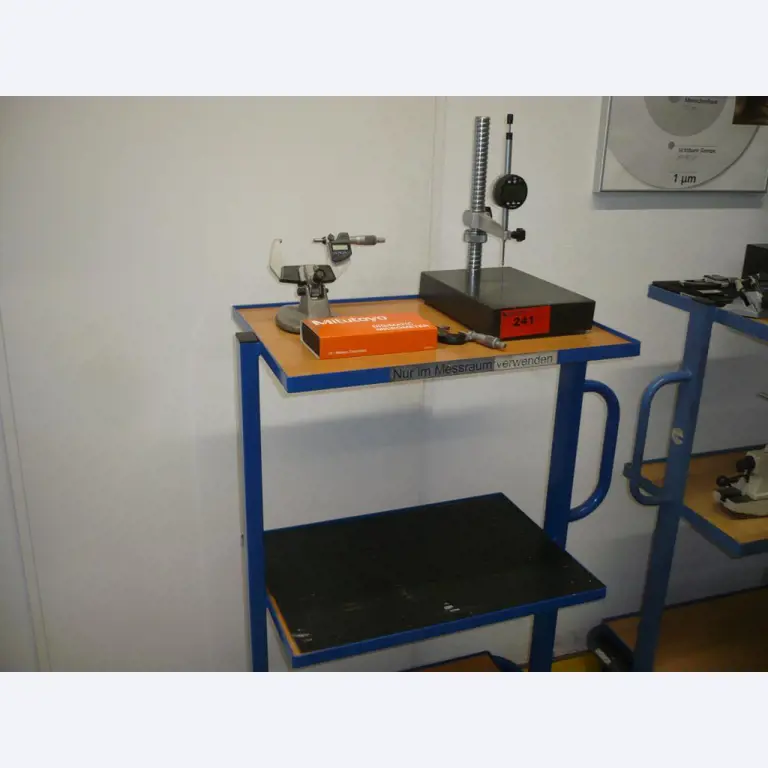 CNC turning and milling machines, CNC grinding machines, CNC machining centers-1