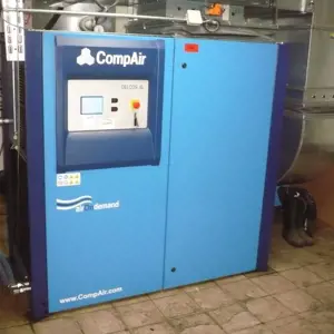 screw compressor CompAir Delcos xl