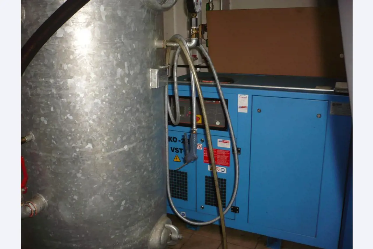 Tornos e fresadoras CNC, rectificadoras CNC, centros de maquinagem CNC-2