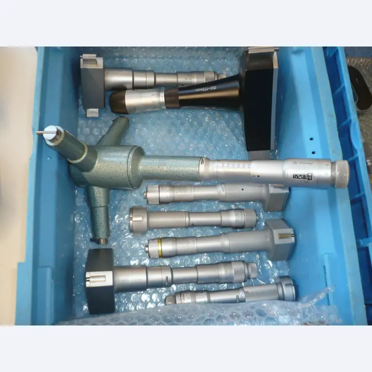 Tornos e fresadoras CNC, rectificadoras CNC, centros de maquinagem CNC-1