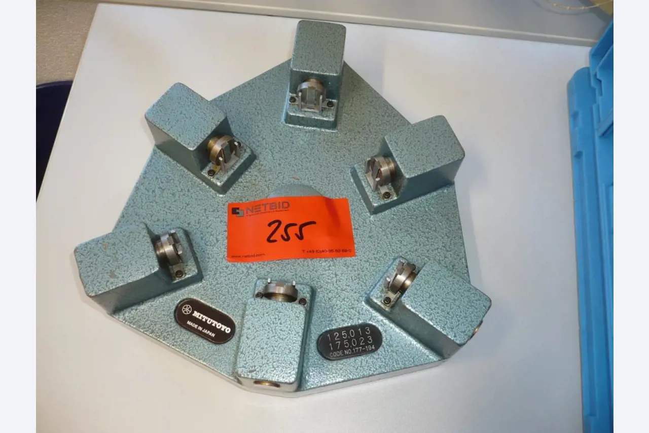 Tornos e fresadoras CNC, rectificadoras CNC, centros de maquinagem CNC-2