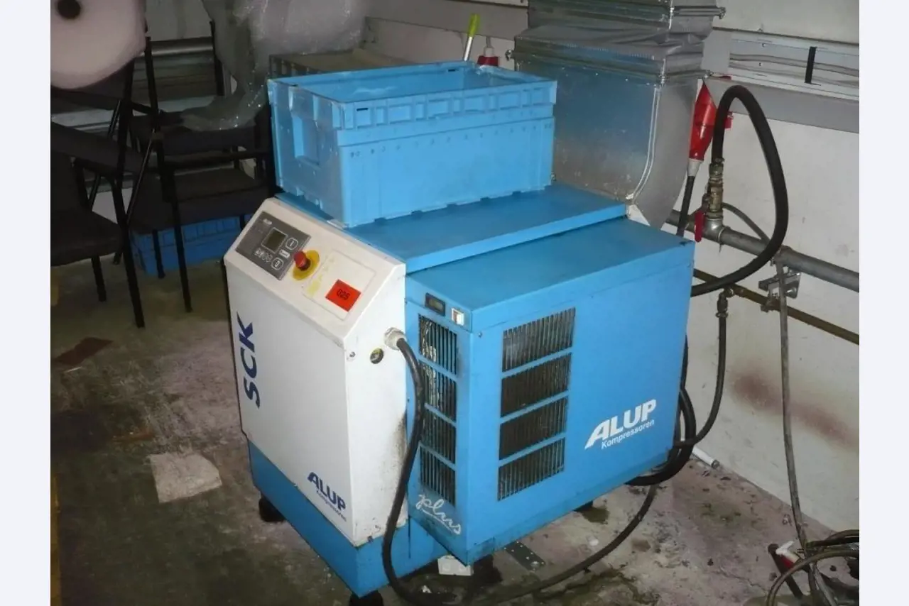 CNC soustruhy a frézky, CNC brusky, CNC obráběcí centra-1