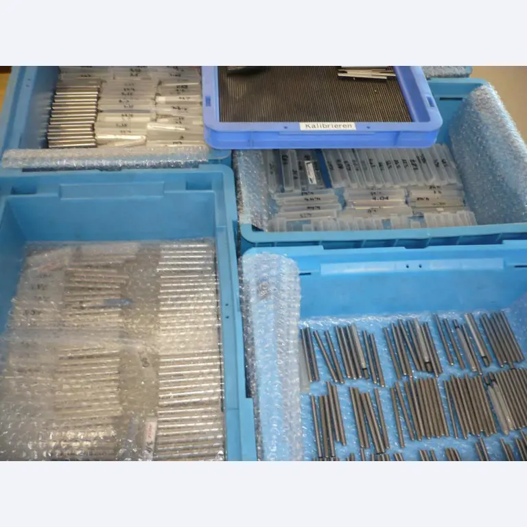 Tornos e fresadoras CNC, rectificadoras CNC, centros de maquinagem CNC-2