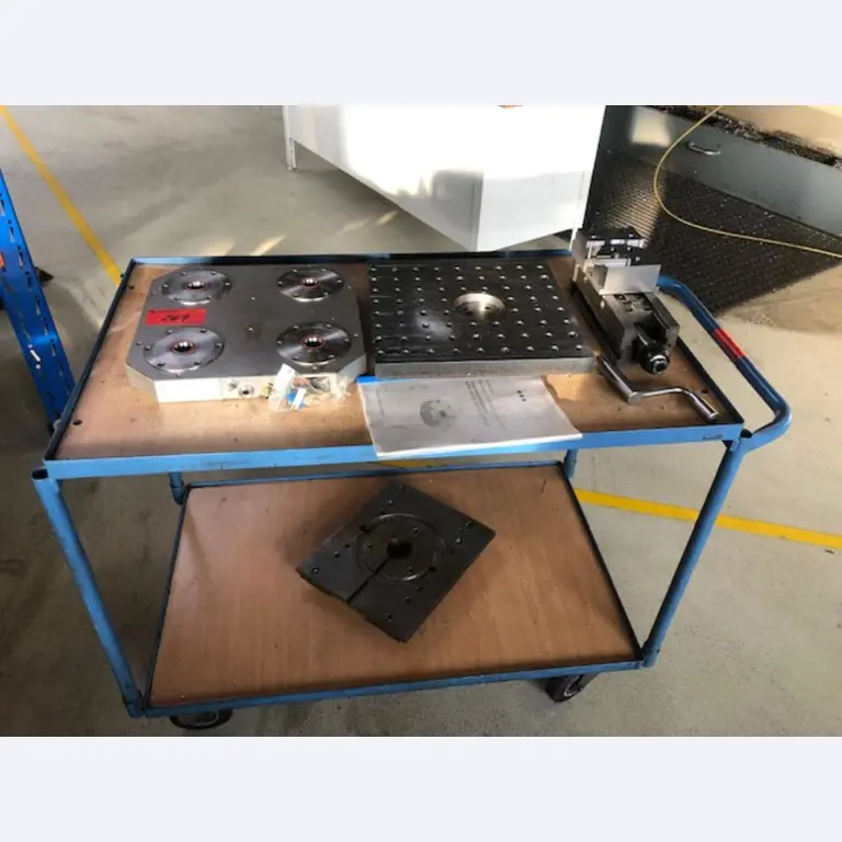 Tornos e fresadoras CNC, rectificadoras CNC, centros de maquinagem CNC-1