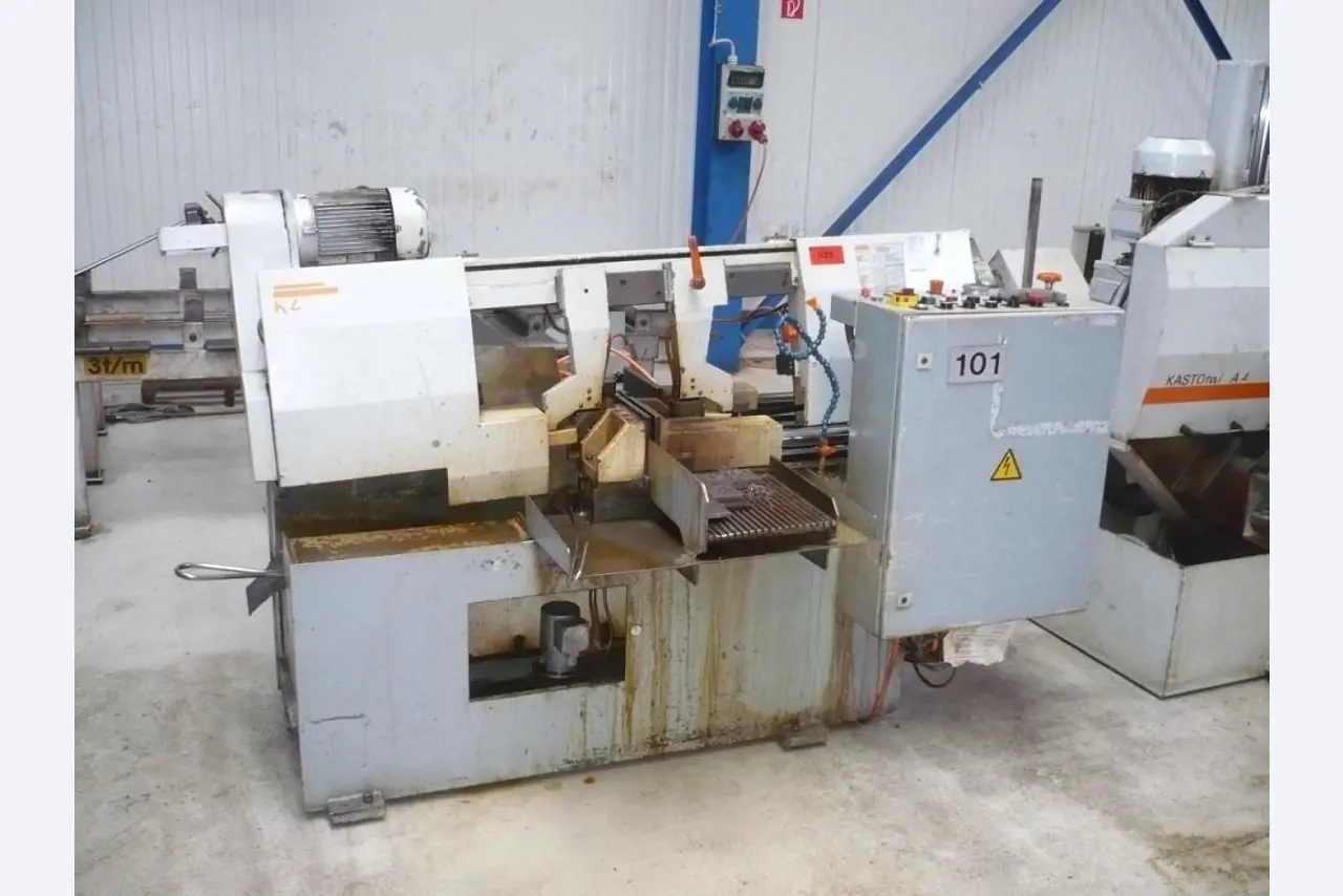 CNC soustruhy a frézky, CNC brusky, CNC obráběcí centra-1