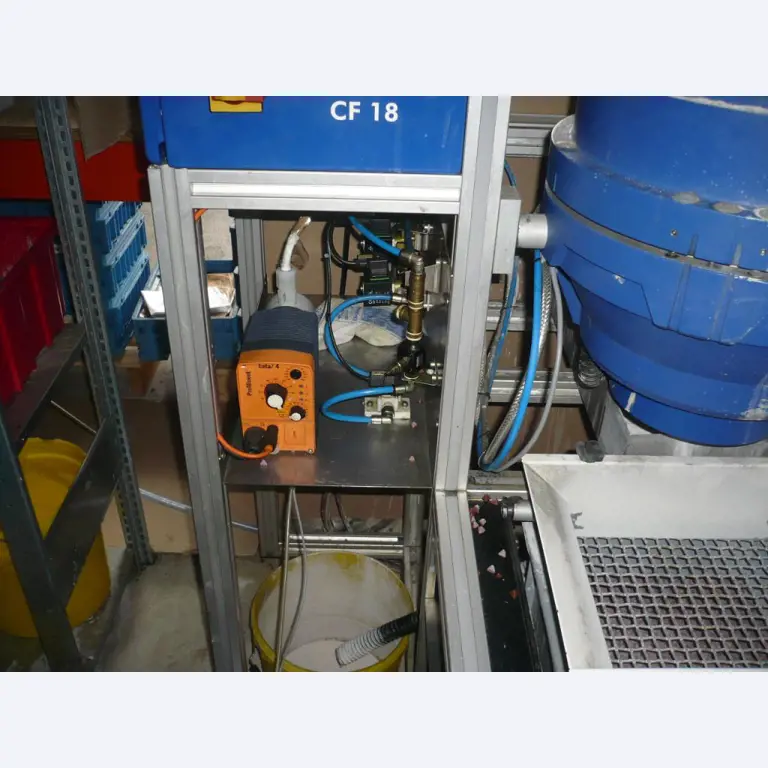 CNC soustruhy a frézky, CNC brusky, CNC obráběcí centra-2