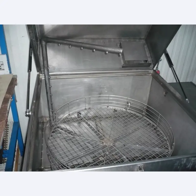 CNC soustruhy a frézky, CNC brusky, CNC obráběcí centra-2