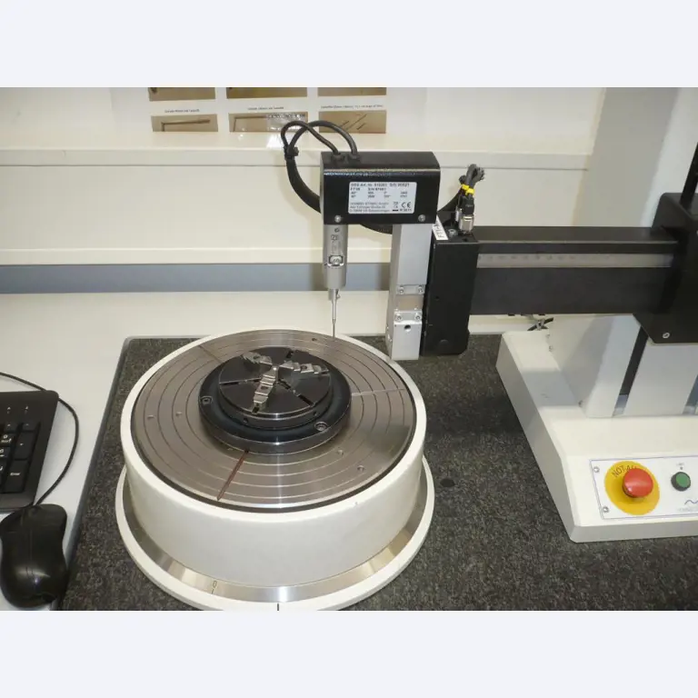 Tornos y fresadoras CNC, rectificadoras CNC, centros de mecanizado CNC-2