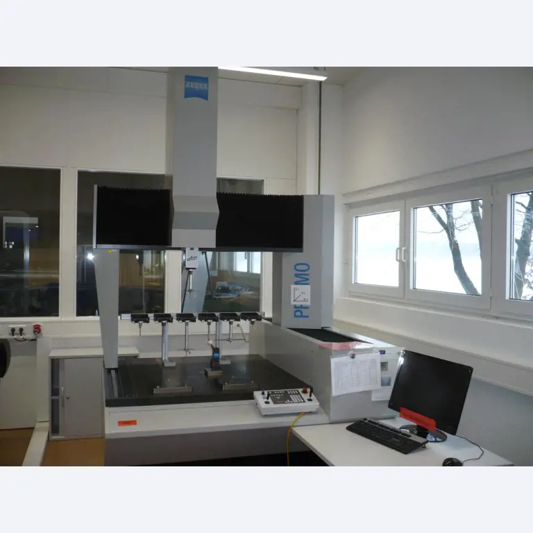 Tornos e fresadoras CNC, rectificadoras CNC, centros de maquinagem CNC-1