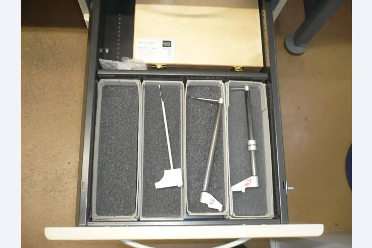 Tokarki i frezarki CNC, szlifierki CNC, centra obróbcze CNC-2