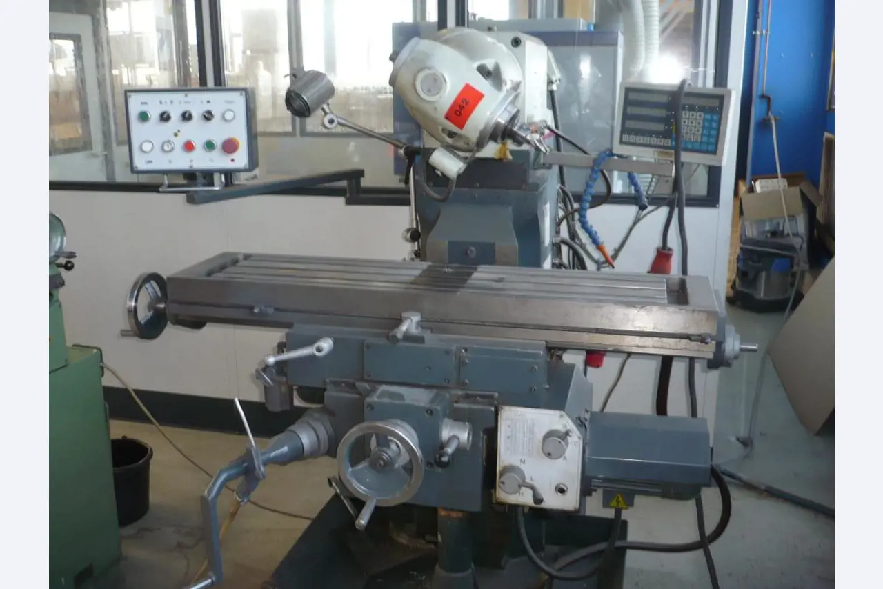 Tornos e fresadoras CNC, rectificadoras CNC, centros de maquinagem CNC-1