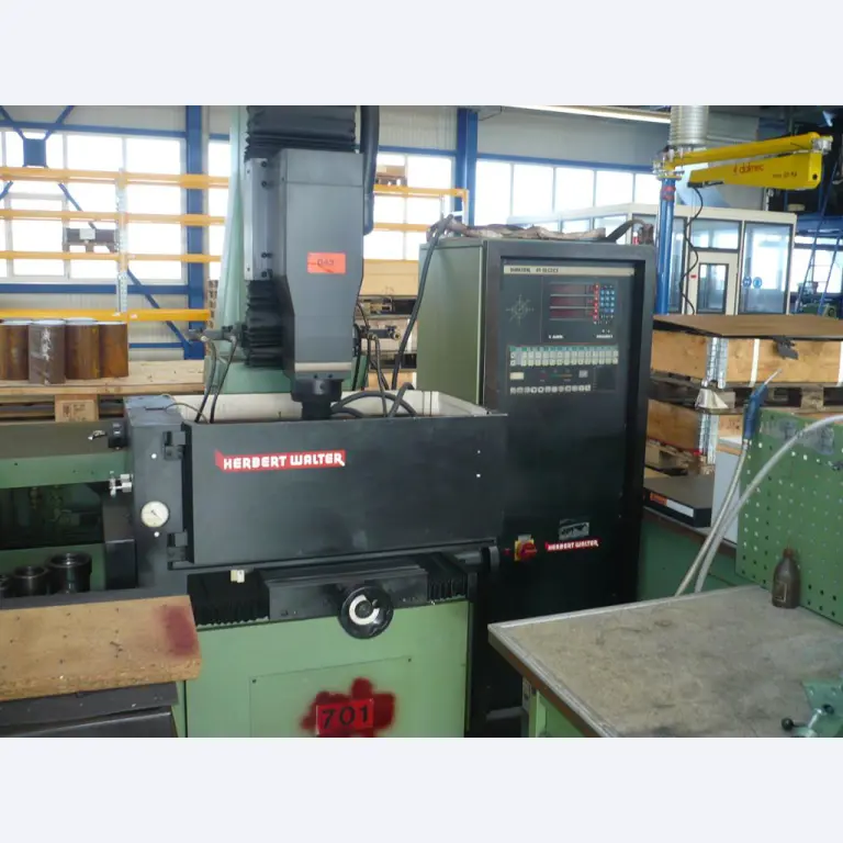 CNC-Dreh-und Fräsmaschinen, CNC-Schleifmaschinen, CNC-Bearbeitungszentren-1