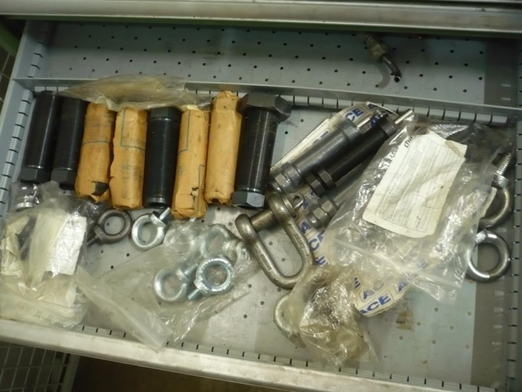 CNC soustruhy a frézky, CNC brusky, CNC obráběcí centra-4