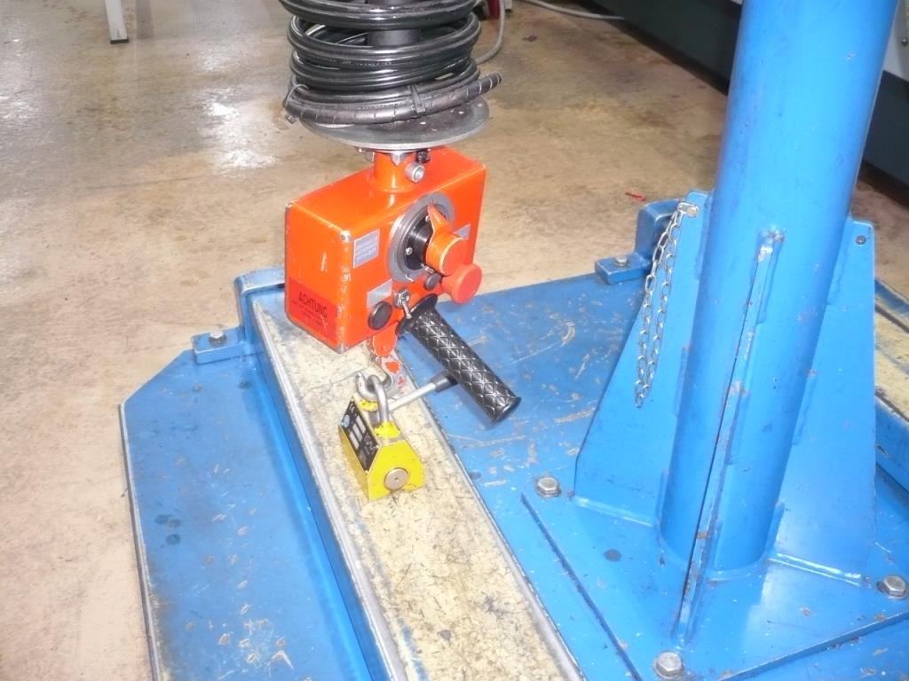 CNC soustruhy a frézky, CNC brusky, CNC obráběcí centra-2