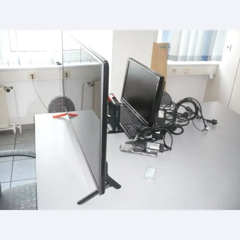 Stroji za struženje in rezkanje CNC, brusilni stroji CNC, obdelovalni centri CNC-3