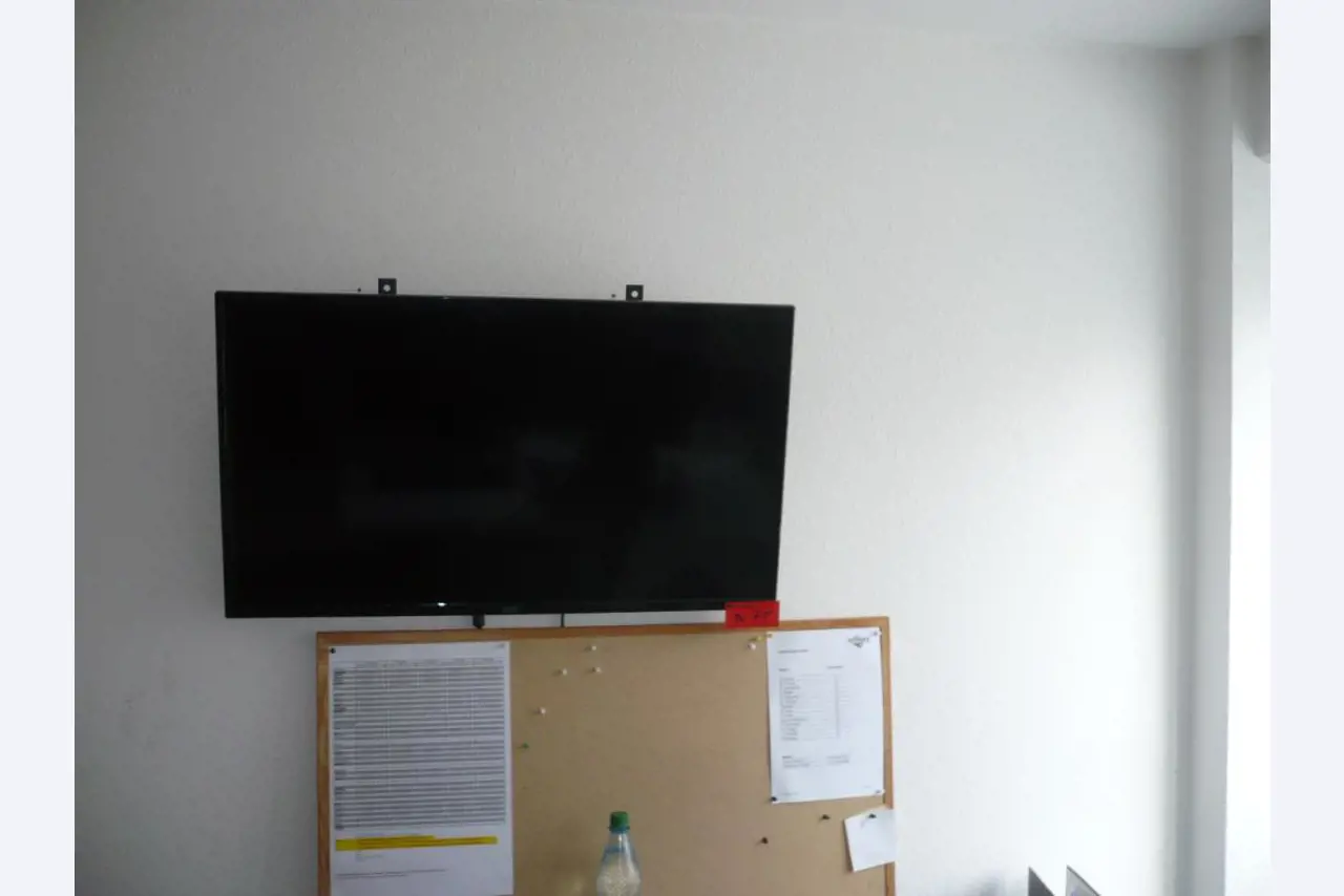 Stroji za struženje in rezkanje CNC, brusilni stroji CNC, obdelovalni centri CNC-4