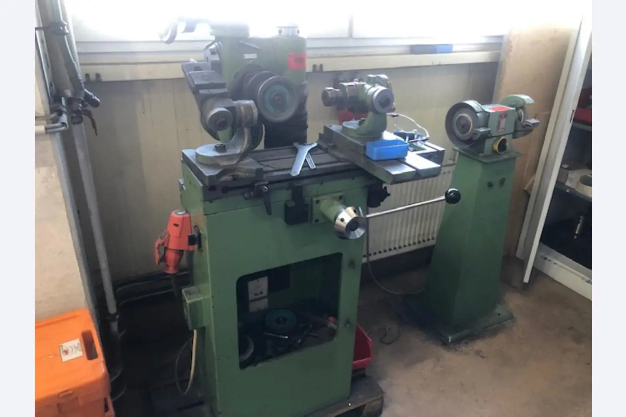 CNC turning and milling machines, CNC grinding machines, CNC machining centers-1