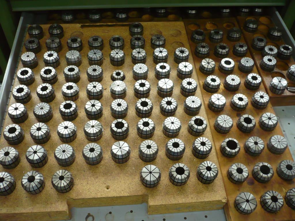 Tornos e fresadoras CNC, rectificadoras CNC, centros de maquinagem CNC-2