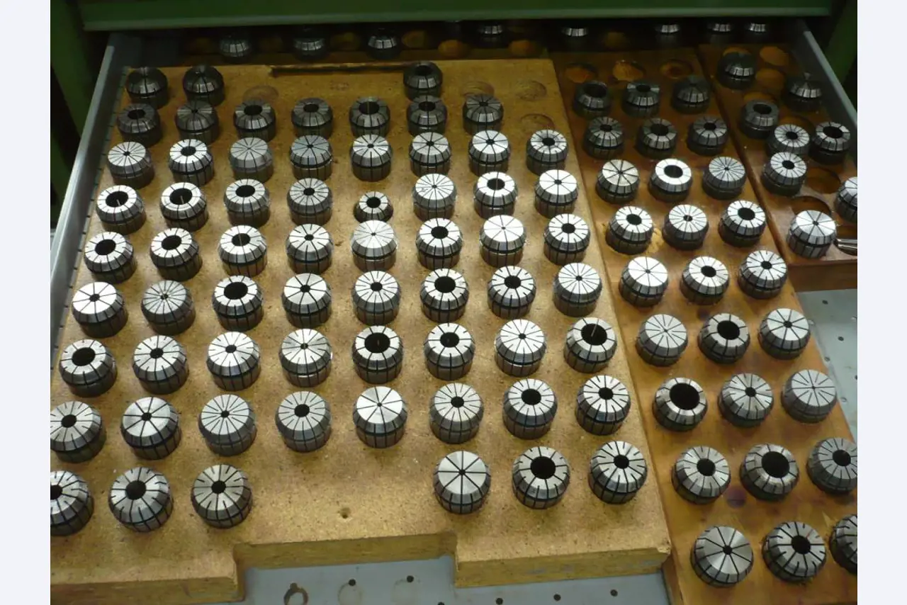 CNC turning and milling machines, CNC grinding machines, CNC machining centers-2