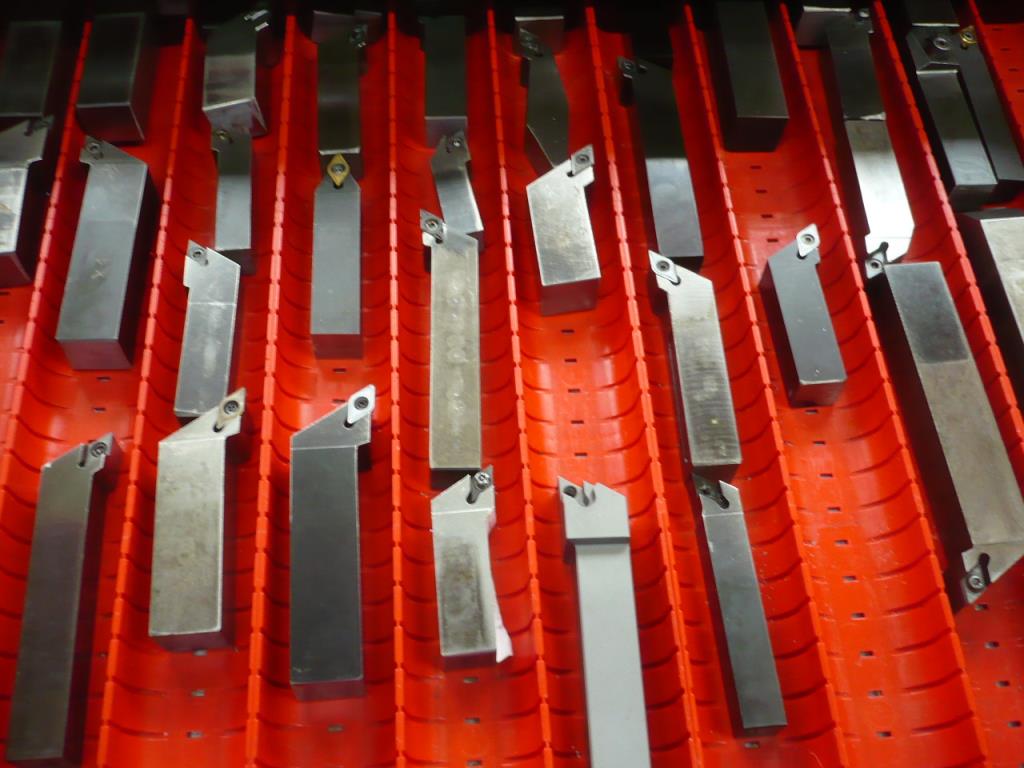 Tornos e fresadoras CNC, rectificadoras CNC, centros de maquinagem CNC-2