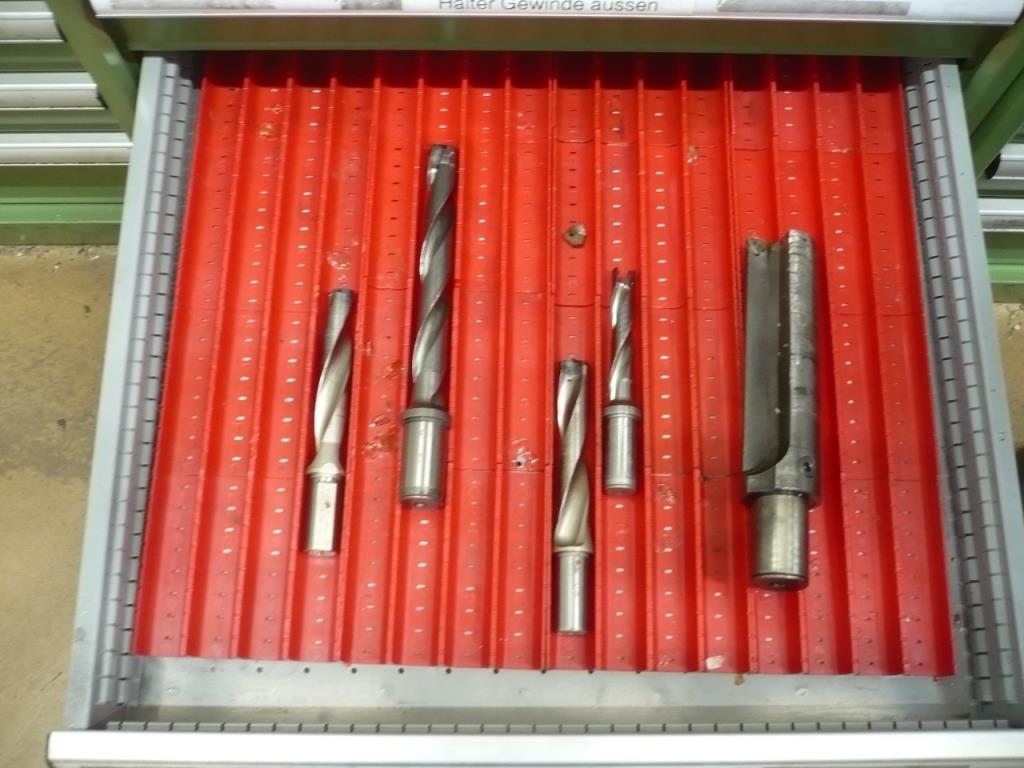 Tornos e fresadoras CNC, rectificadoras CNC, centros de maquinagem CNC-5