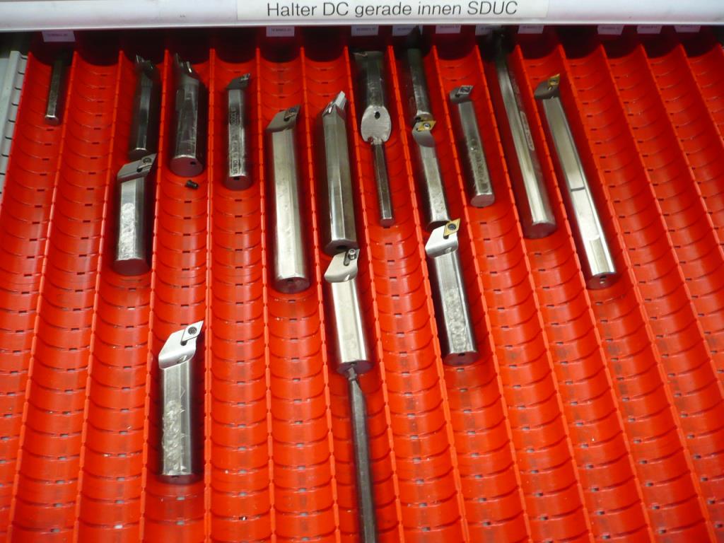 CNC soustruhy a frézky, CNC brusky, CNC obráběcí centra-4