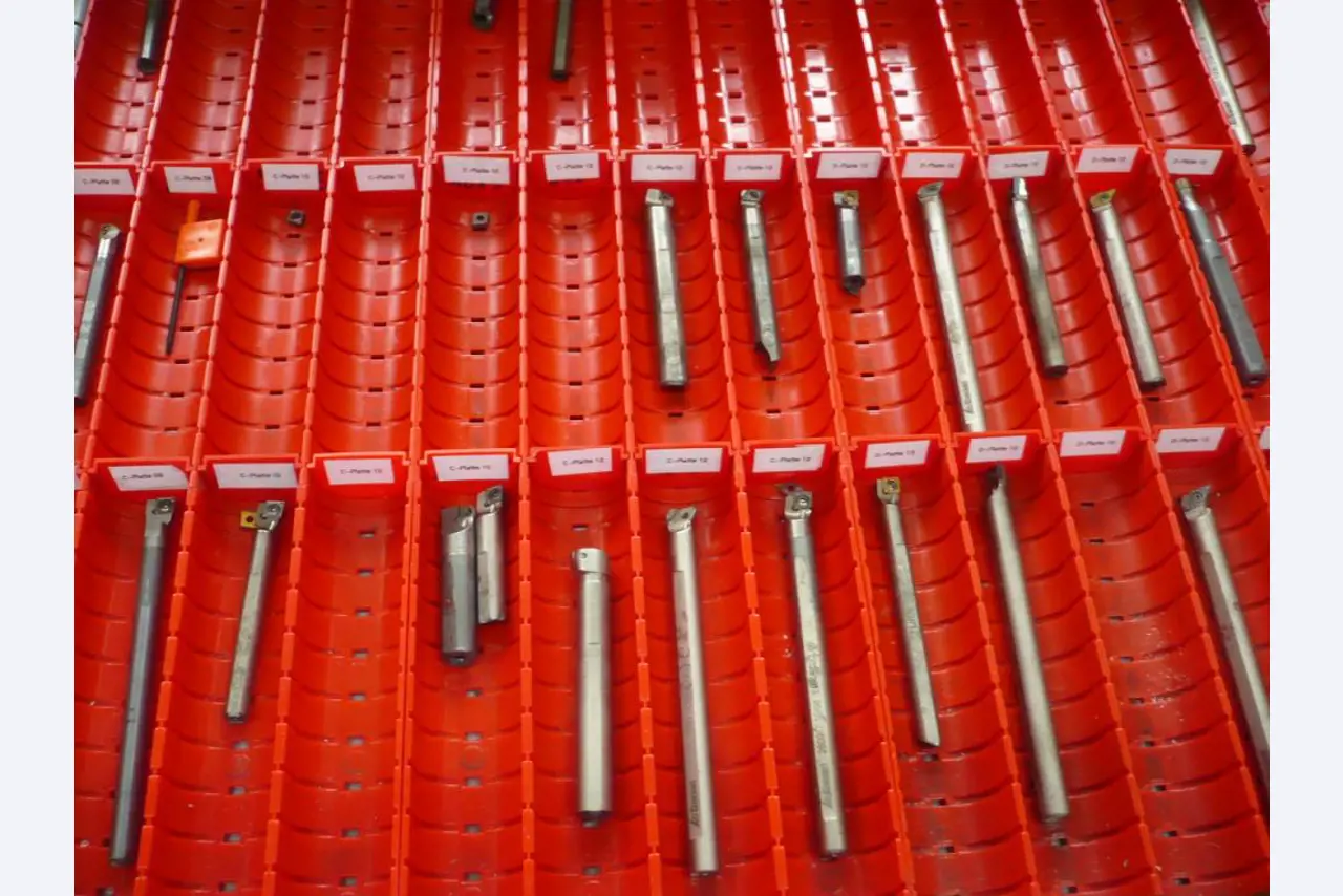 CNC turning and milling machines, CNC grinding machines, CNC machining centers-5