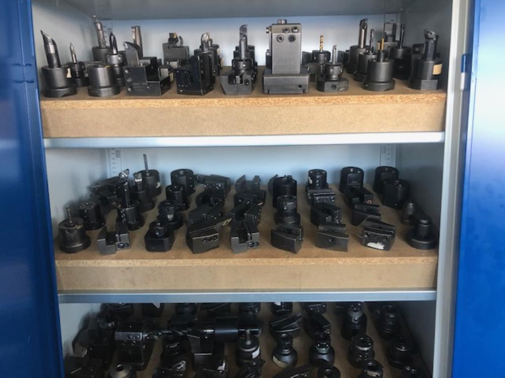 Tornos e fresadoras CNC, rectificadoras CNC, centros de maquinagem CNC-1