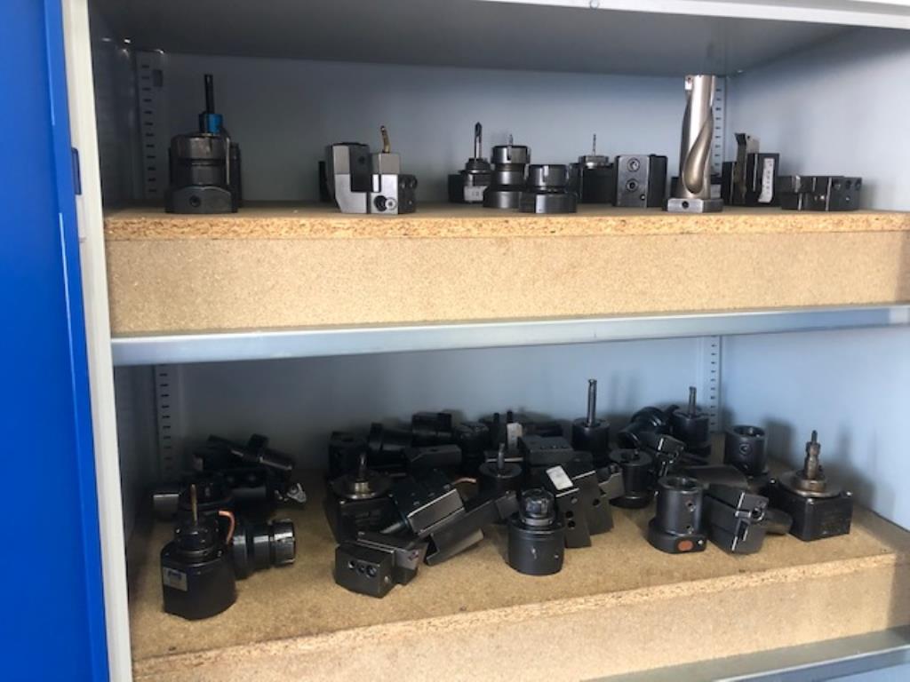 Tornos e fresadoras CNC, rectificadoras CNC, centros de maquinagem CNC-1