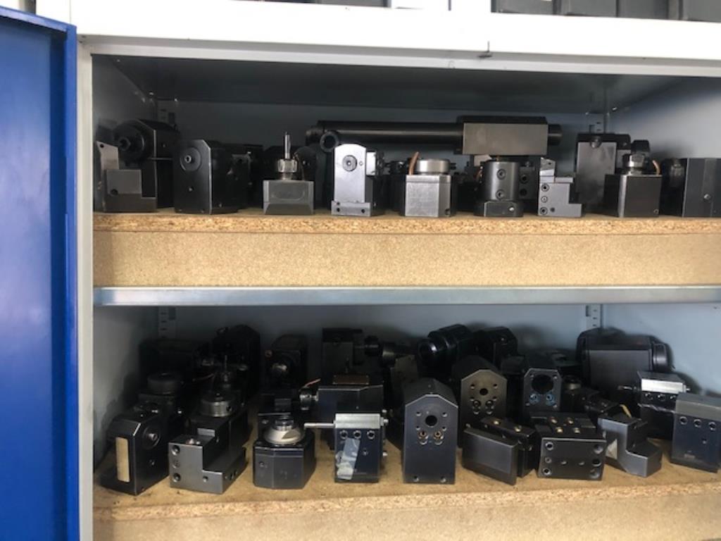 Tornos e fresadoras CNC, rectificadoras CNC, centros de maquinagem CNC-1