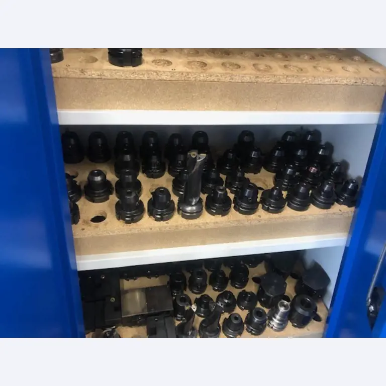 Tornos e fresadoras CNC, rectificadoras CNC, centros de maquinagem CNC-1