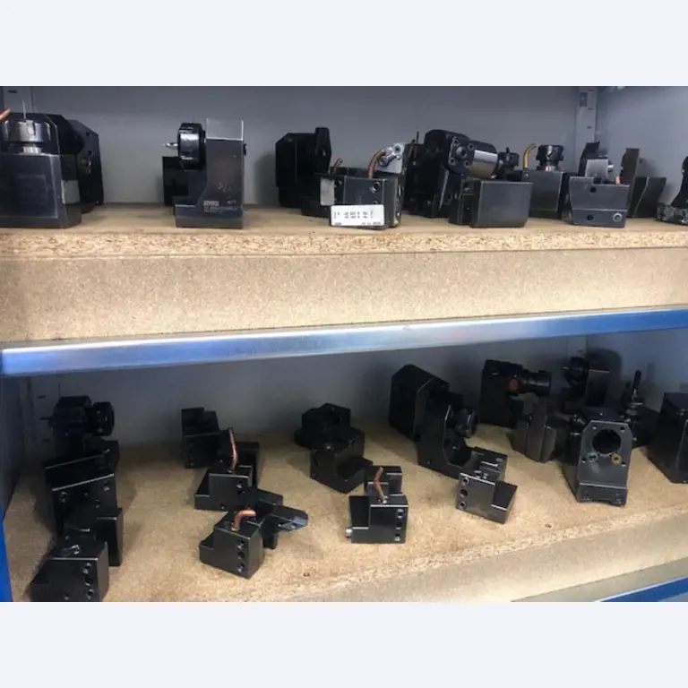 Tornos e fresadoras CNC, rectificadoras CNC, centros de maquinagem CNC-1