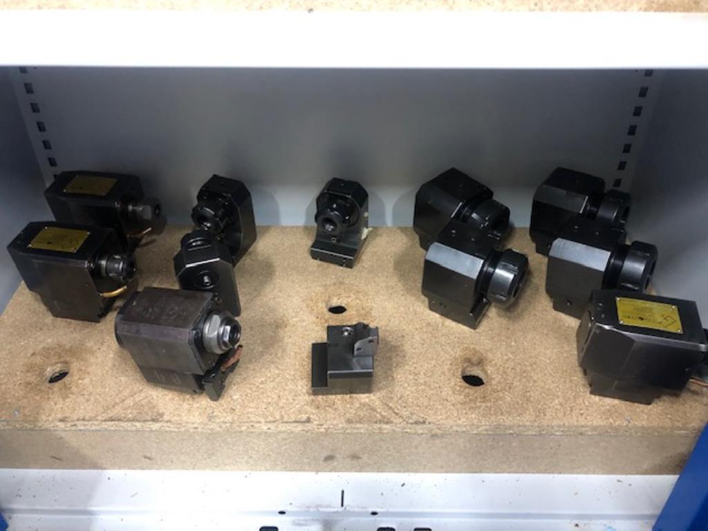 Tornos e fresadoras CNC, rectificadoras CNC, centros de maquinagem CNC-3