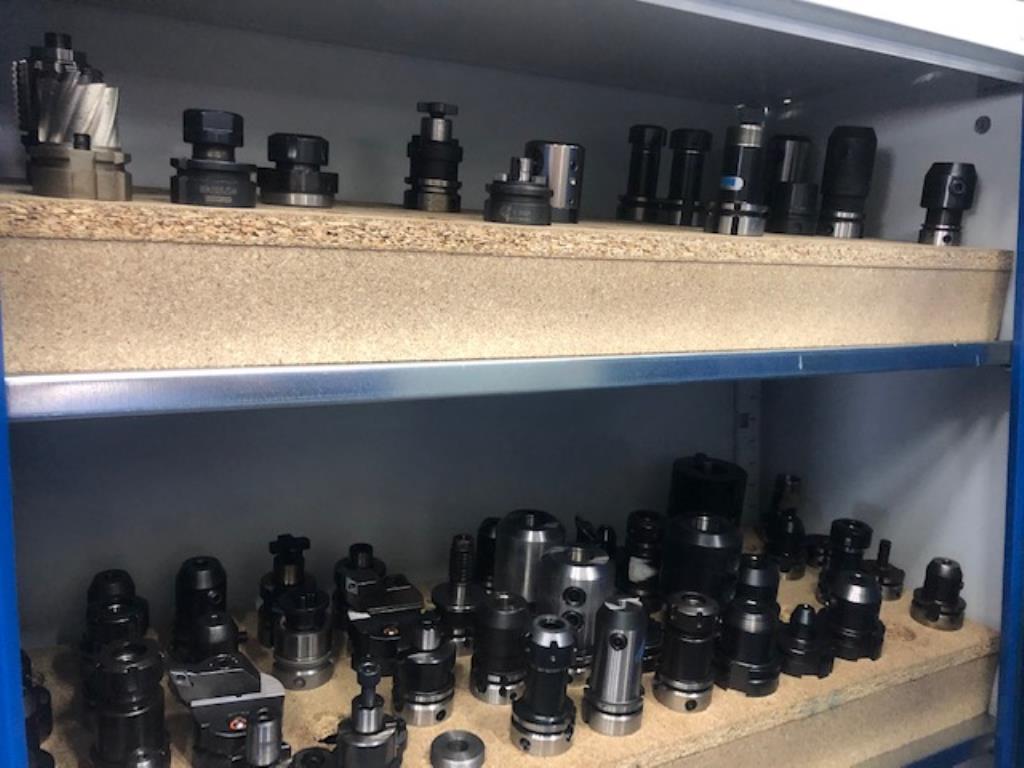 Tornos e fresadoras CNC, rectificadoras CNC, centros de maquinagem CNC-1