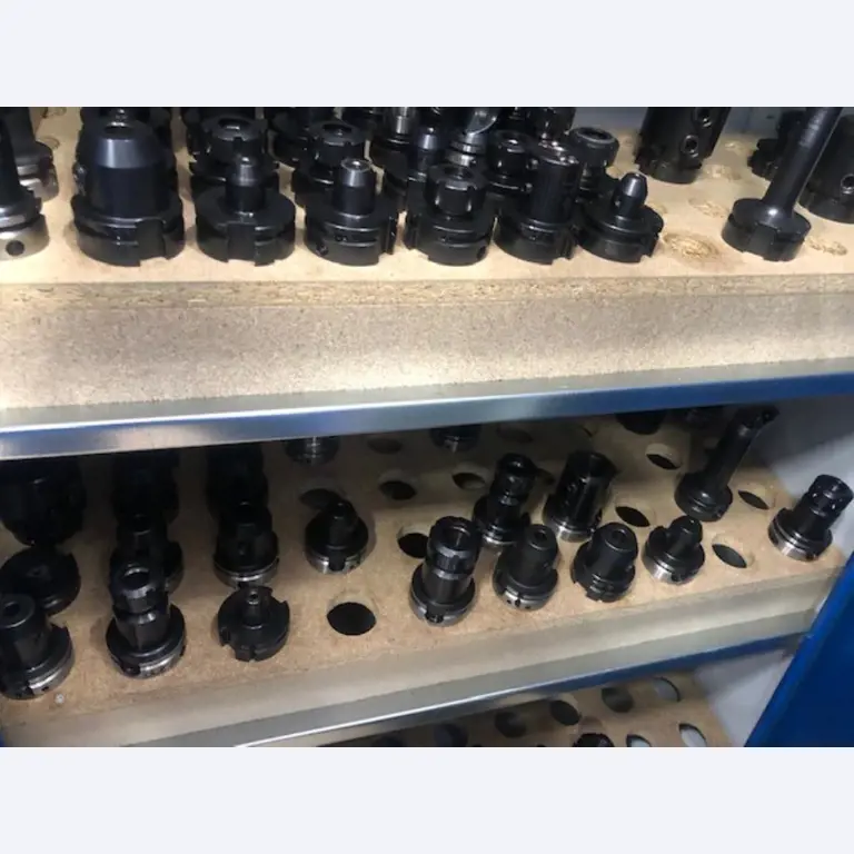 Tornos e fresadoras CNC, rectificadoras CNC, centros de maquinagem CNC-2