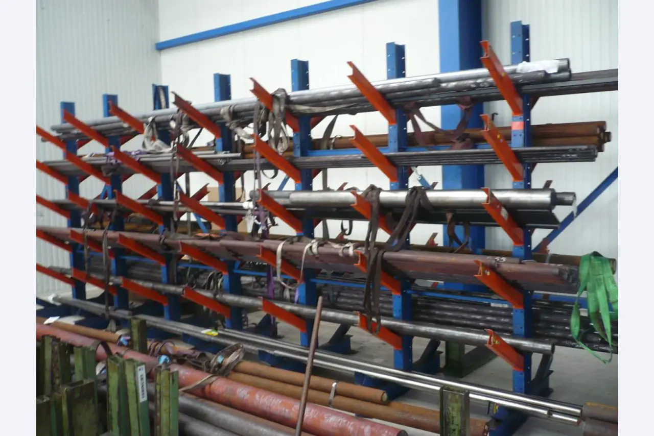 Tornos e fresadoras CNC, rectificadoras CNC, centros de maquinagem CNC-2