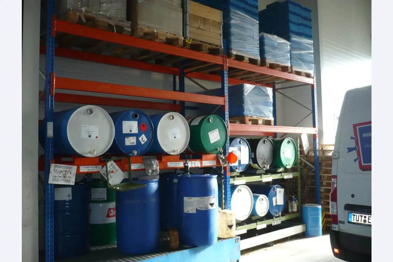 Tornos e fresadoras CNC, rectificadoras CNC, centros de maquinagem CNC-1