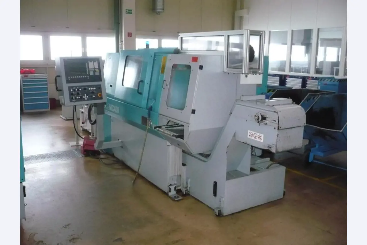 Tornos e fresadoras CNC, rectificadoras CNC, centros de maquinagem CNC-1