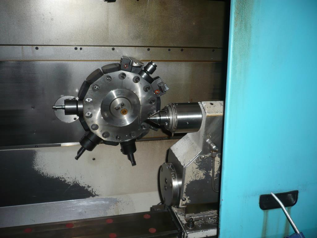 Tornos e fresadoras CNC, rectificadoras CNC, centros de maquinagem CNC-4