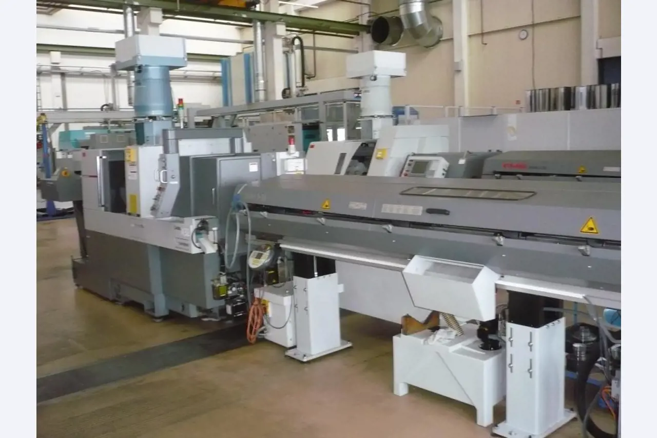 CNC soustruhy a frézky, CNC brusky, CNC obráběcí centra-5