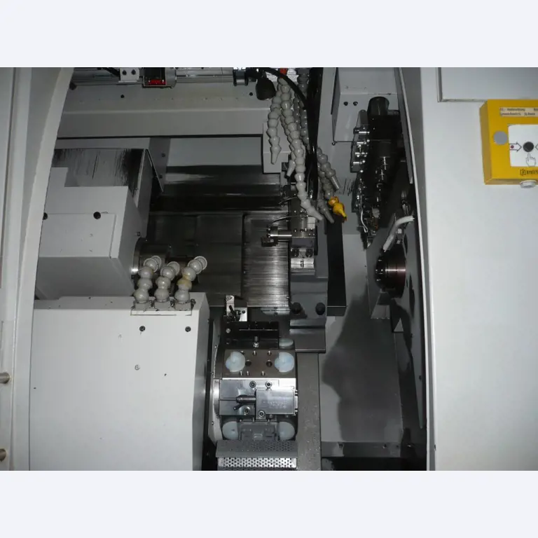 Tornos e fresadoras CNC, rectificadoras CNC, centros de maquinagem CNC-3