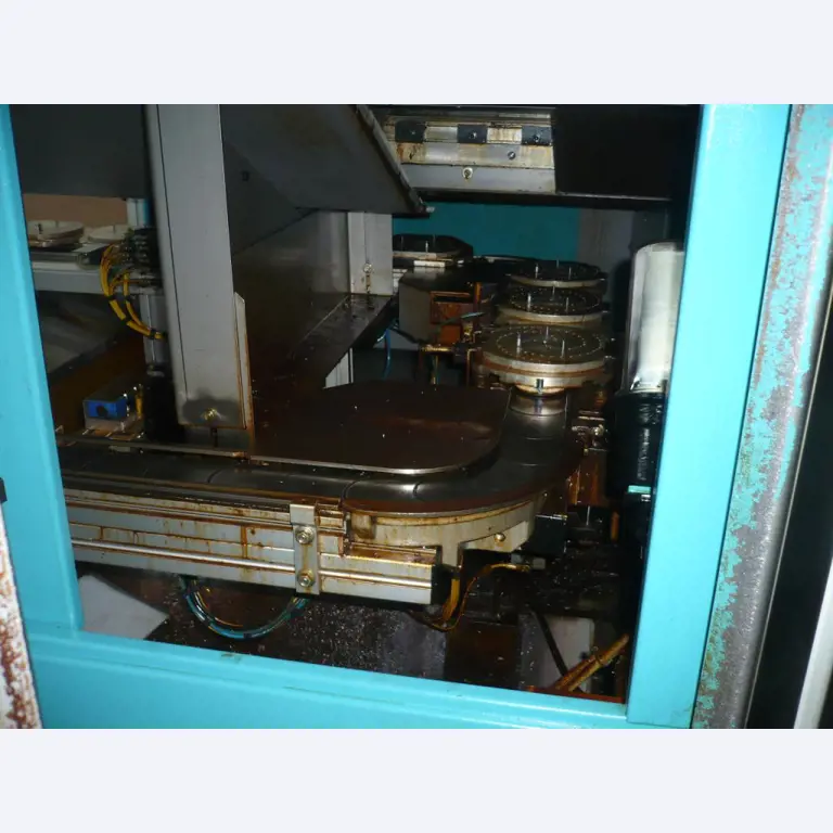 Tornos e fresadoras CNC, rectificadoras CNC, centros de maquinagem CNC-3